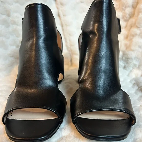 Adrienne Vittadini Black Cutout chunky block heels women’s size 9M - Picture 3 of 14